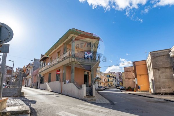 casa indipendente in vendita a Melilli