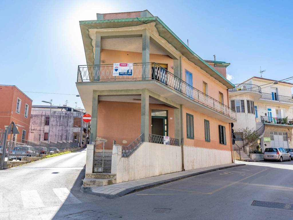 casa indipendente in vendita a Melilli