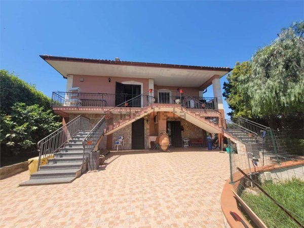 casa indipendente in vendita a Melilli in zona Città Giardino
