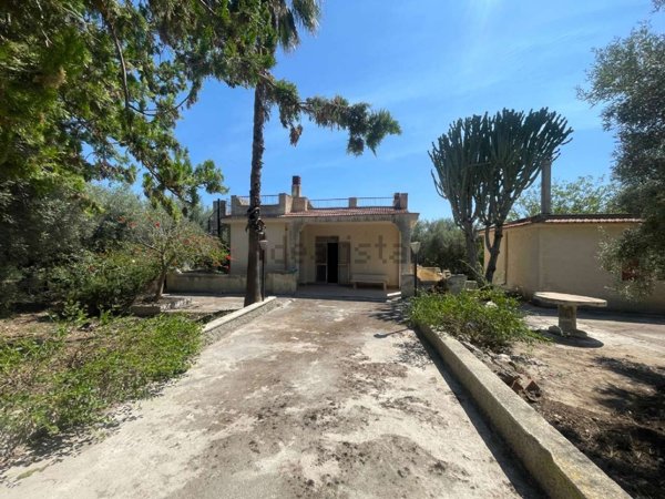 casa indipendente in vendita a Melilli in zona Villasmundo