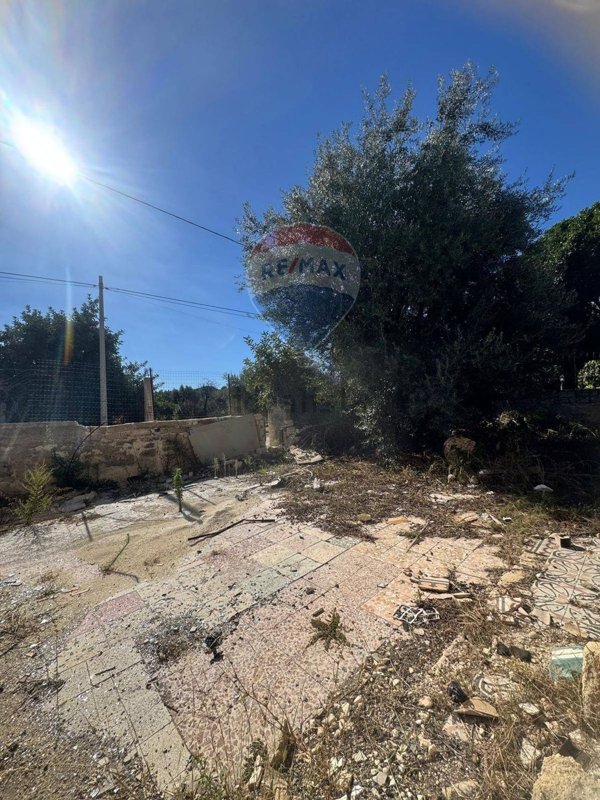 casa indipendente in vendita a Melilli in zona Città Giardino