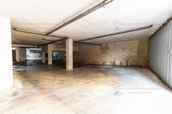 locale di sgombero in vendita a Melilli