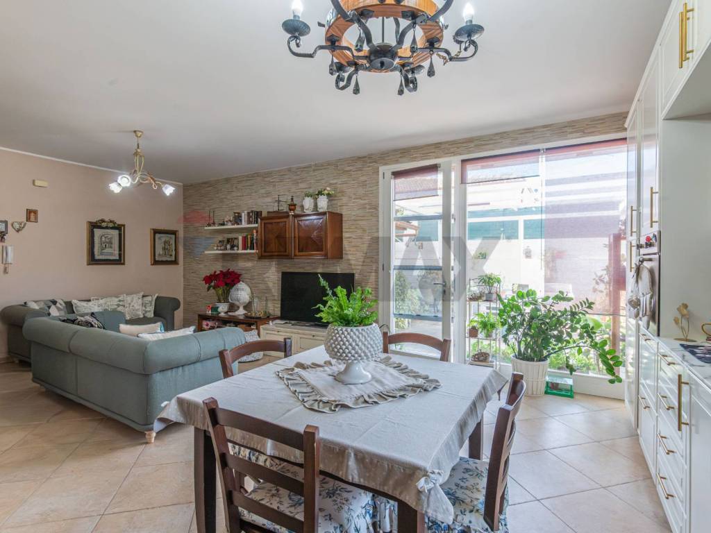 appartamento in vendita a Melilli in zona Città Giardino