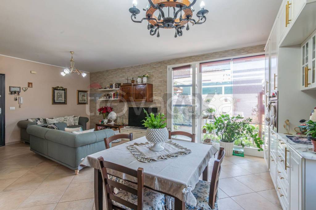 appartamento in vendita a Melilli in zona Città Giardino