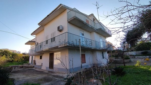 casa indipendente in vendita a Melilli in zona Città Giardino