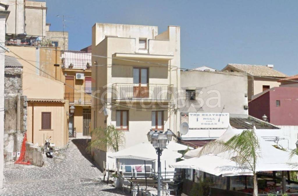 casa indipendente in vendita a Melilli