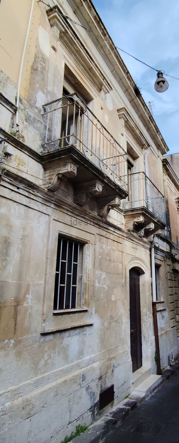 casa indipendente in vendita a Melilli