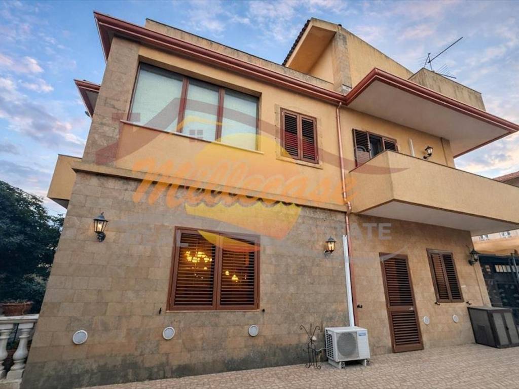 casa indipendente in vendita a Melilli in zona Città Giardino