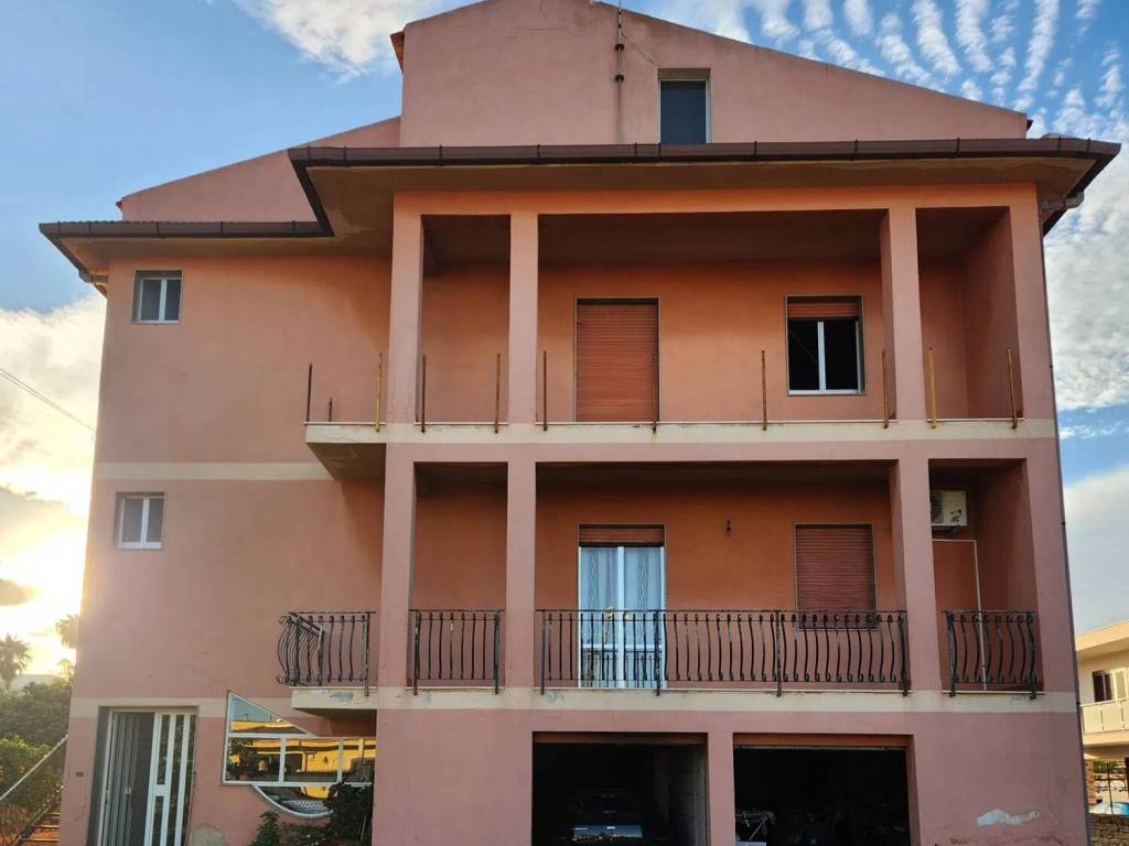 casa indipendente in vendita a Melilli in zona Città Giardino