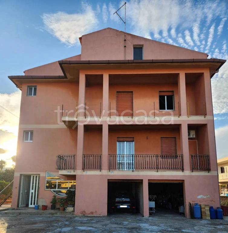 casa indipendente in vendita a Melilli