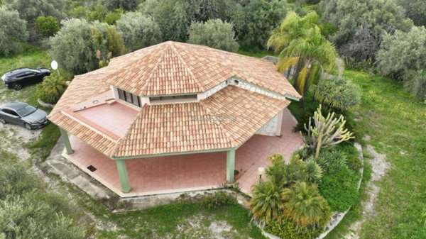 casa indipendente in vendita a Melilli