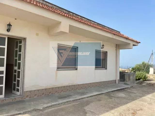 casa indipendente in vendita a Melilli in zona Città Giardino