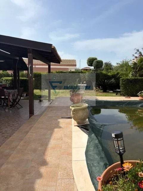 casa indipendente in vendita a Melilli in zona Città Giardino