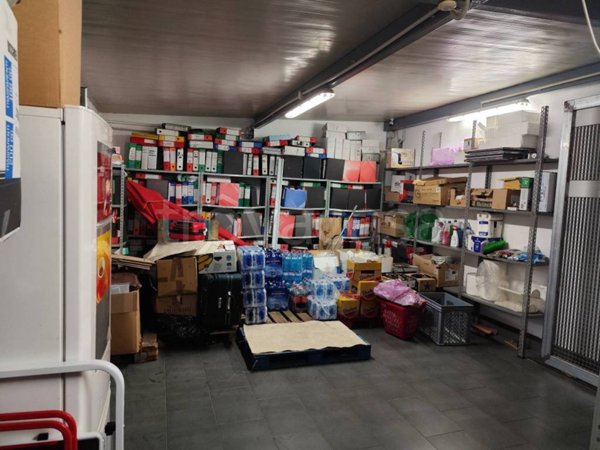 negozio in vendita a Melilli in zona Città Giardino