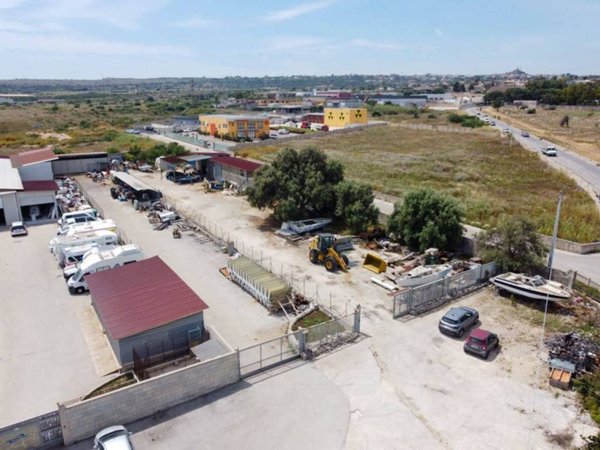 terreno edificabile in vendita a Melilli in zona Città Giardino
