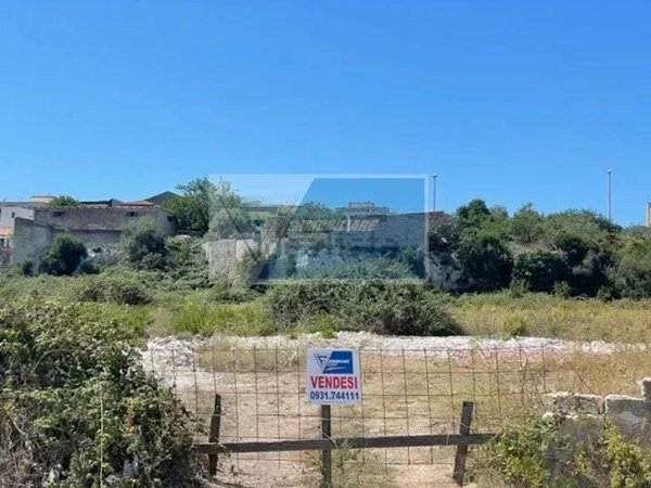 terreno edificabile in vendita a Melilli in zona Città Giardino