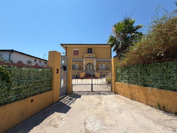 casa indipendente in vendita a Melilli in zona Città Giardino
