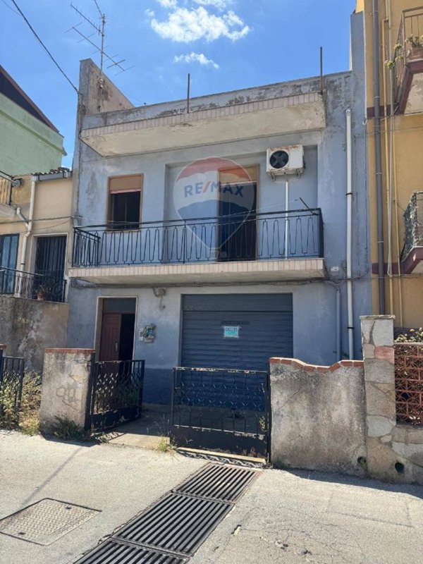 casa indipendente in vendita a Melilli