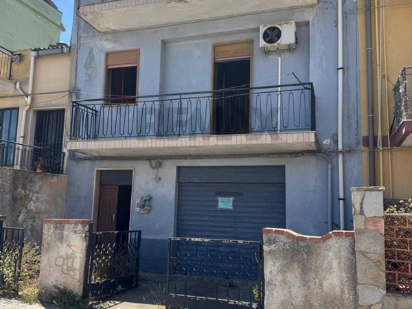 casa indipendente in vendita a Melilli