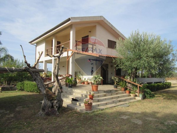 casa indipendente in vendita a Melilli in zona Villasmundo