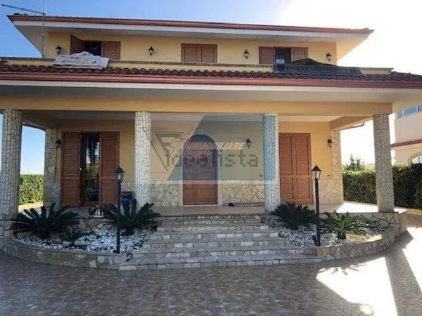 casa indipendente in vendita a Melilli in zona Città Giardino
