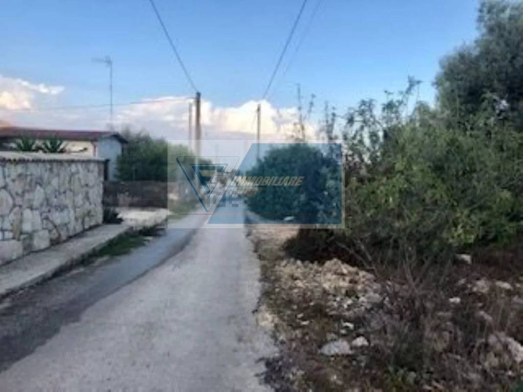 terreno edificabile in vendita a Melilli in zona Città Giardino