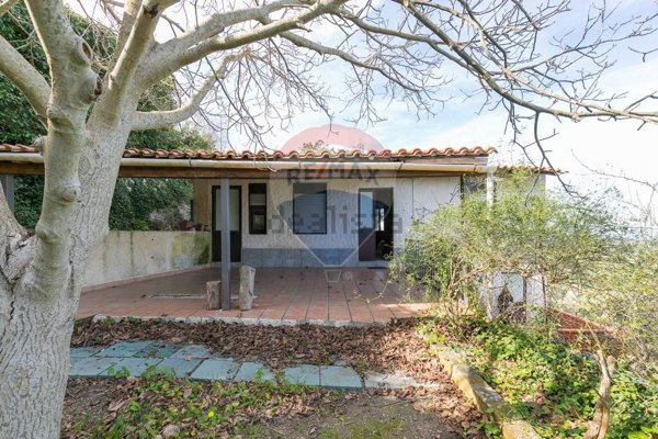 casa indipendente in vendita a Melilli
