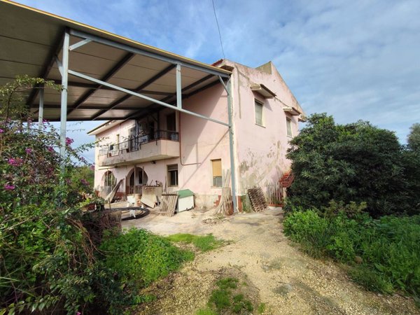 casa indipendente in vendita a Melilli in zona Città Giardino
