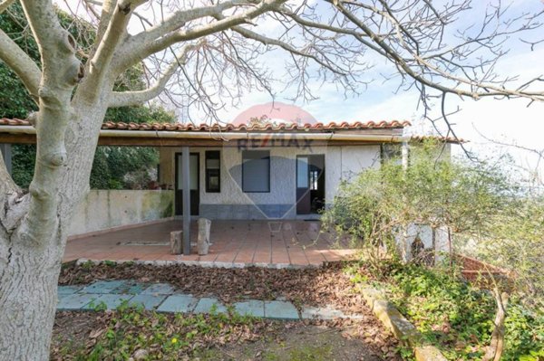 casa indipendente in vendita a Melilli