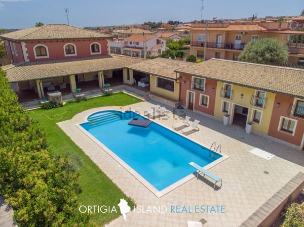 casa indipendente in vendita a Melilli in zona Città Giardino