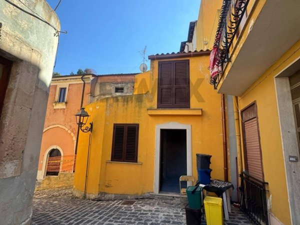 casa indipendente in vendita a Melilli