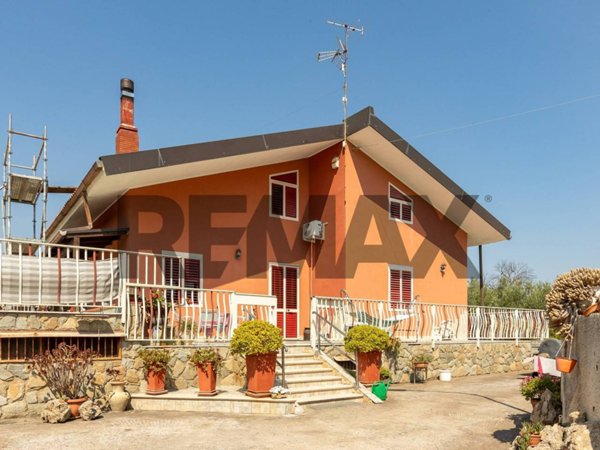 casa indipendente in vendita a Melilli in zona Villasmundo