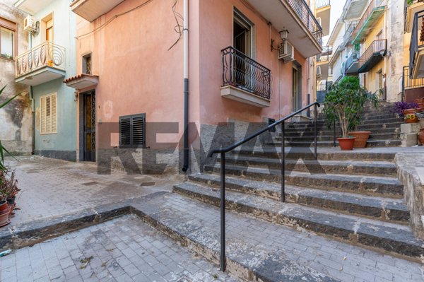 casa indipendente in vendita a Melilli