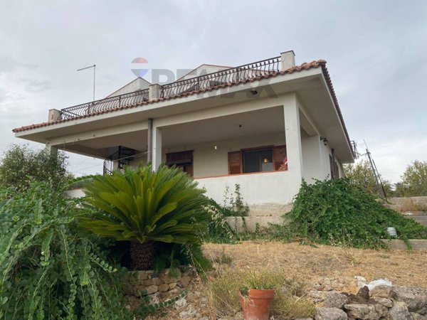 casa indipendente in vendita a Melilli in zona Villasmundo