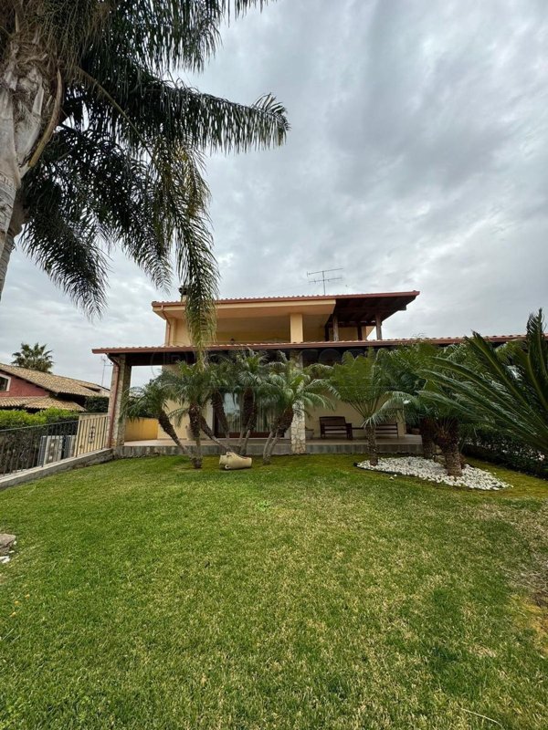 casa indipendente in vendita a Melilli in zona Città Giardino