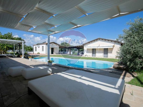 casa indipendente in vendita a Noto