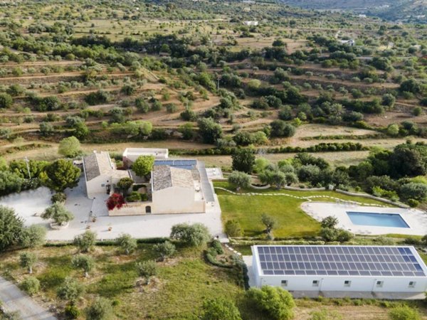 casa indipendente in vendita a Noto