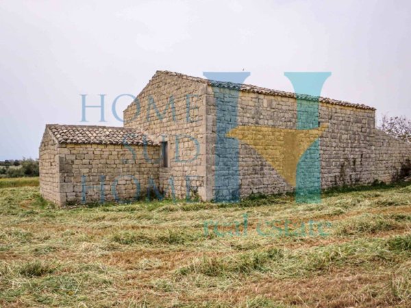 casa indipendente in vendita a Noto