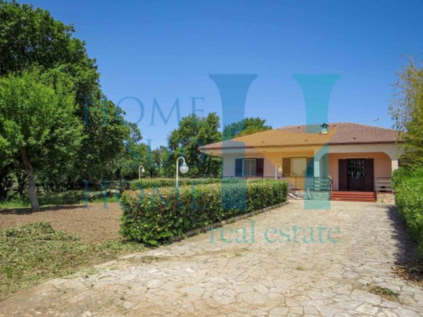 casa indipendente in vendita a Noto