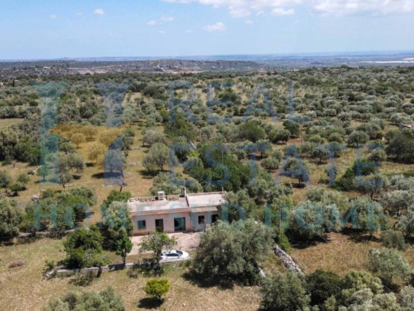 casa indipendente in vendita a Noto