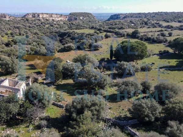 casa indipendente in vendita a Noto