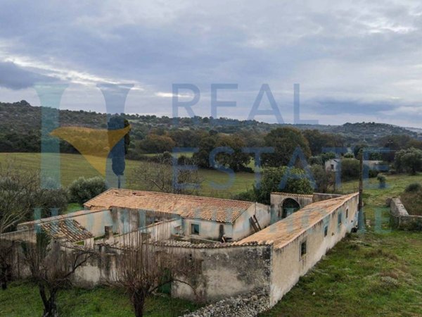casa indipendente in vendita a Noto