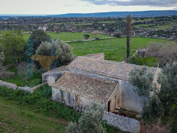casa indipendente in vendita a Noto