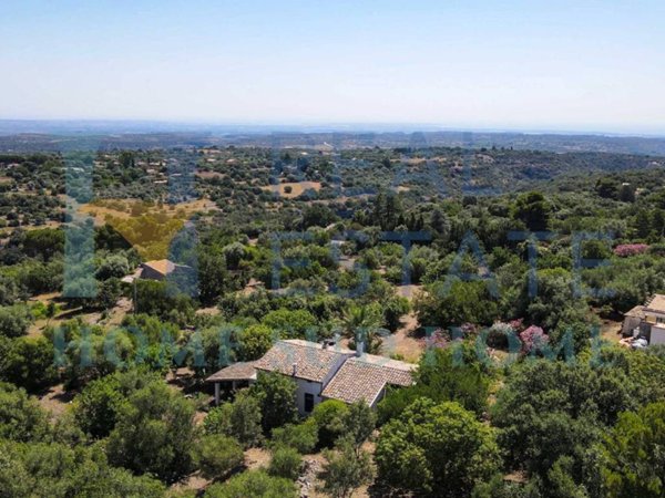 casa indipendente in vendita a Noto