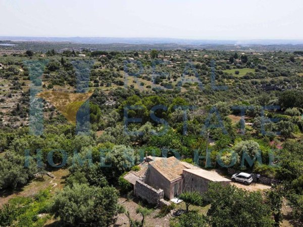 casa indipendente in vendita a Noto