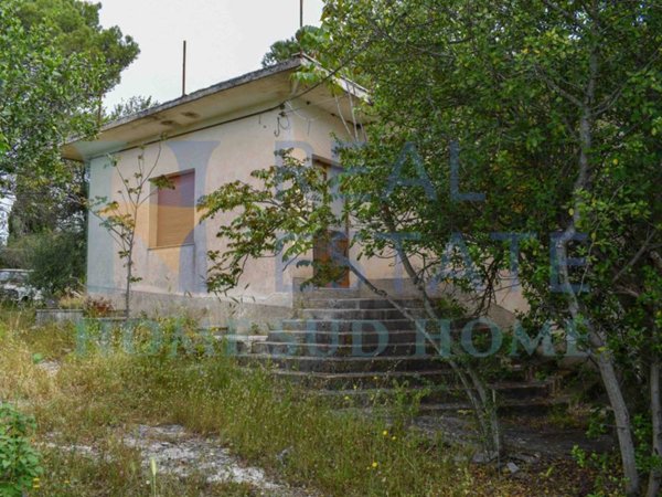 casa indipendente in vendita a Noto