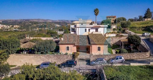 casa indipendente in vendita a Noto in zona Vendicari