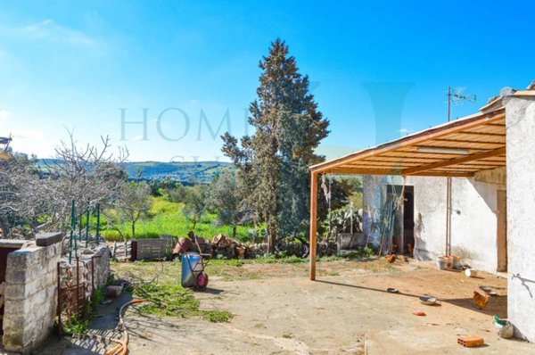 casa indipendente in vendita a Noto