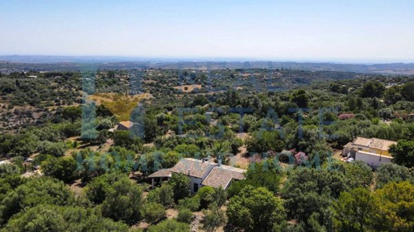 casa indipendente in vendita a Noto