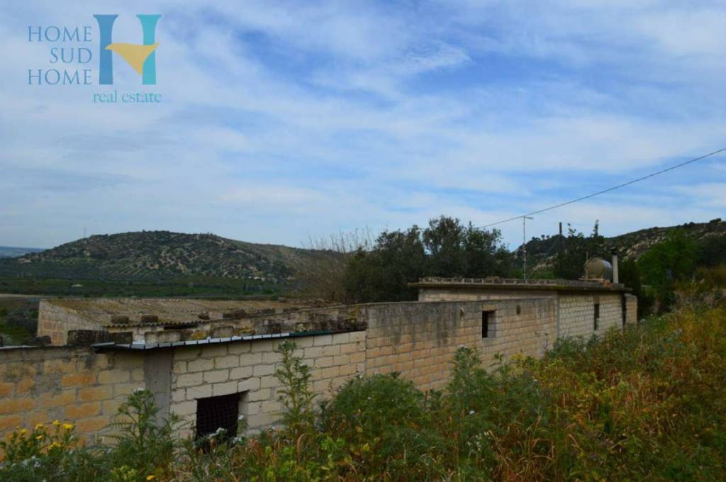 casa indipendente in vendita a Noto in zona Vendicari